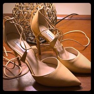 Steve Madden lace up pumps